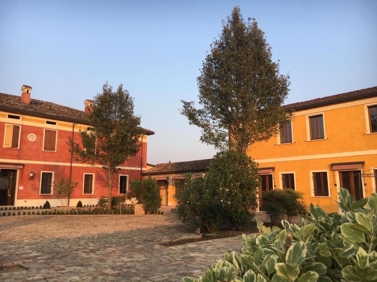 Agriturismo Corte Palazzo Marcaria Eksteriør billede