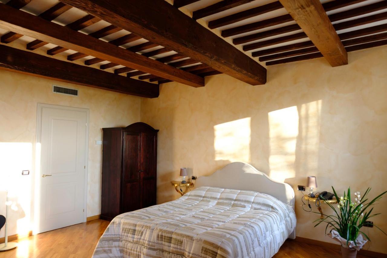 Agriturismo Corte Palazzo Marcaria Eksteriør billede